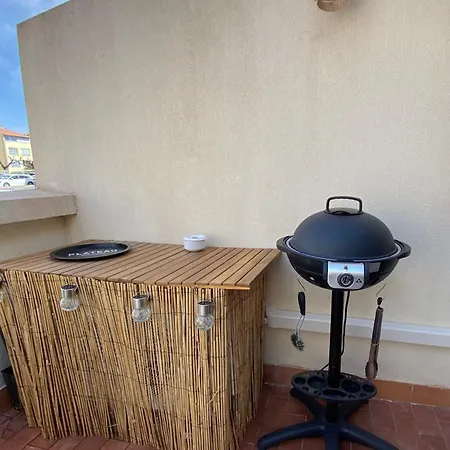 Entièrement Rénové Avec Grande Terrasse Pour 4 Personnes - Cap D'agde *