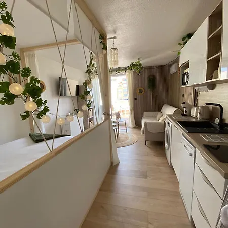 Appartamento Entièrement Rénové Avec Grande Terrasse Pour 4 Personnes - Cap D'agde