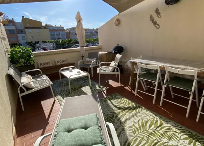 Apartamento Entièrement Rénové Avec Grande Terrasse Pour 4 Personnes - Cap D'agde